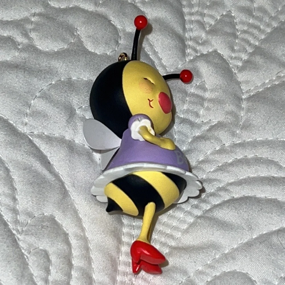 Hallmark Keepsake Ornament “Mommy to Bee” 2015